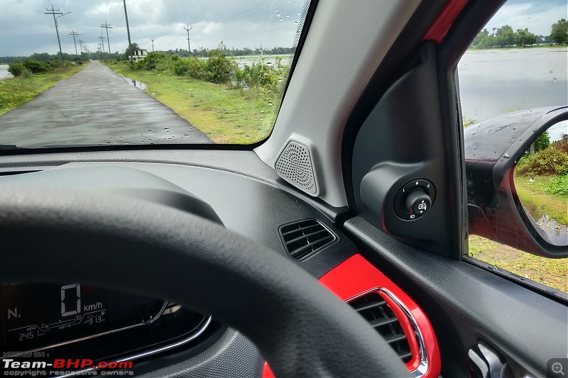 My 2020 Flame Red Tata Tiago XZA+ Automatic Review | EDIT: 2 years & 15000 km up-gap-right.jpg