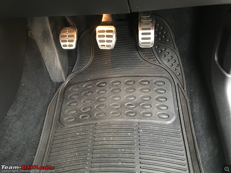 One year with my pre-worshipped VW Polo 1.5L GT TDI-04pedals.jpg