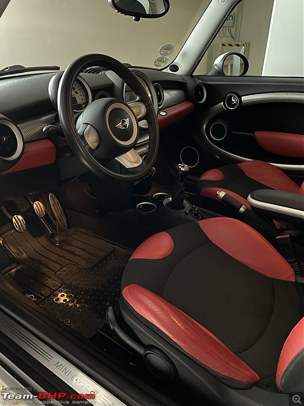 Review: My pocket rocket - Chilli Red Mini Cooper S-interior.jpg