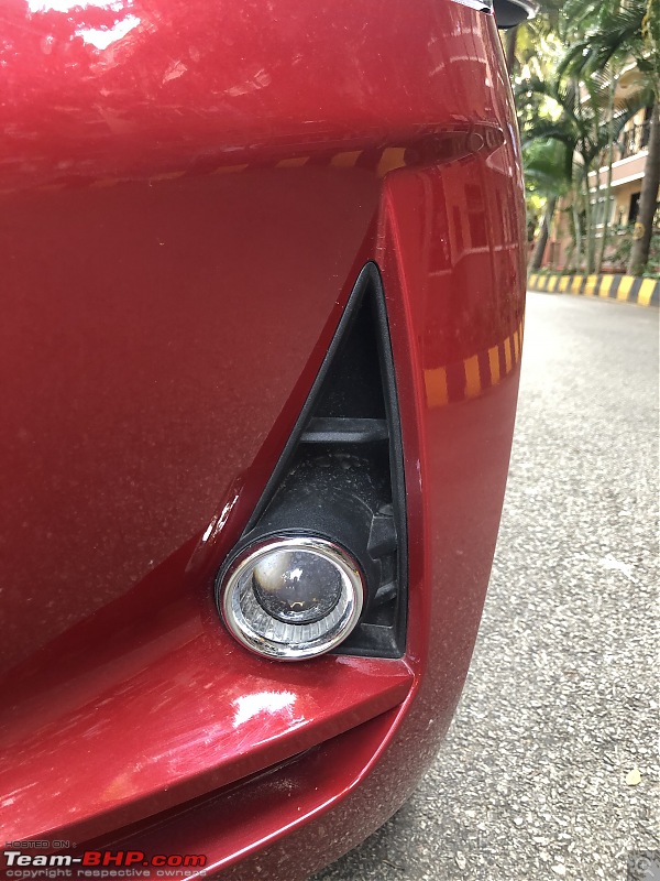 The Red Pocket Rocket - Hyundai Grand i10 Nios Asta AMT Petrol Review-car_front_fogs.jpg