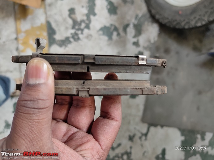 Review: 1st-gen Maruti Ertiga-rhs-brake-pad.jpg