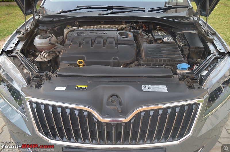 My pre-worshipped Skoda Superb | Jumped from one Skoda to another Skoda, jumped a segment too-engine_bay.jpg