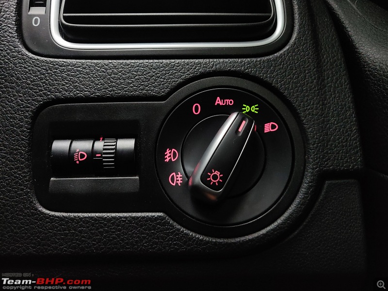 Review: Driving home our Sunset Red VW Polo Highline+ TSI Automatic-autoheadlight-switch-light-view.jpg