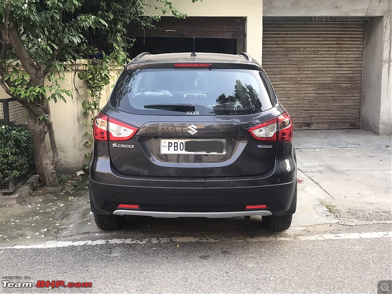 Crossing into the grays: Maruti S-Cross Zeta granite gray petrol-d56a9a57f4cb45e1b2c7cbfb338b17db.jpeg