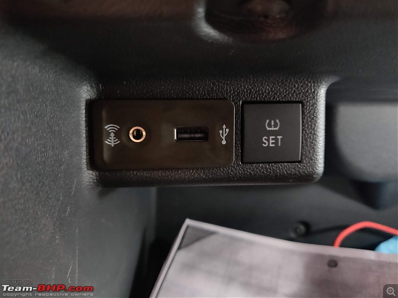 Review: Driving home our Sunset Red VW Polo Highline+ TSI Automatic-glovebox-usb-port.jpg