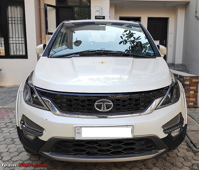 Serendipity: Taking home a Pre-owned Tata Hexa XTA-front-pic-gzb.jpg