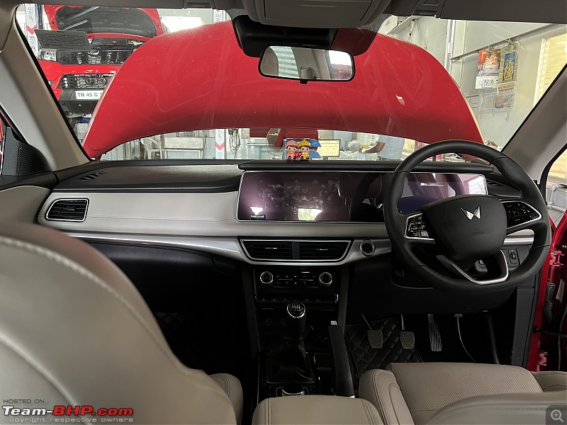 Red Rage - Mahindra XUV7OO - Initial Ownership Review-flashing.jpeg