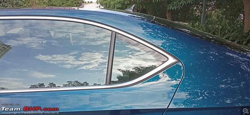 A Blue Beauty | Our 2021 Skoda Superb L&K | Ownership Review | 25,000 km up-superb-rear-window-kink.jpg