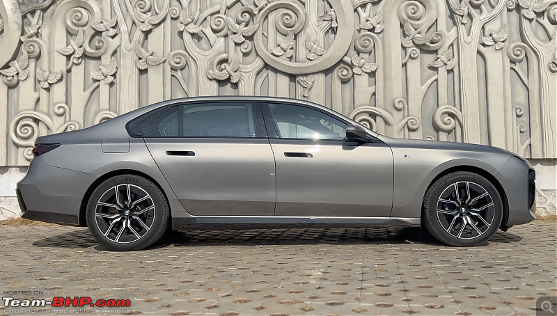 2023 BMW 7-Series (G70) | Test-Drive and Review-screenshot-20230326-10.30.15-pm.png