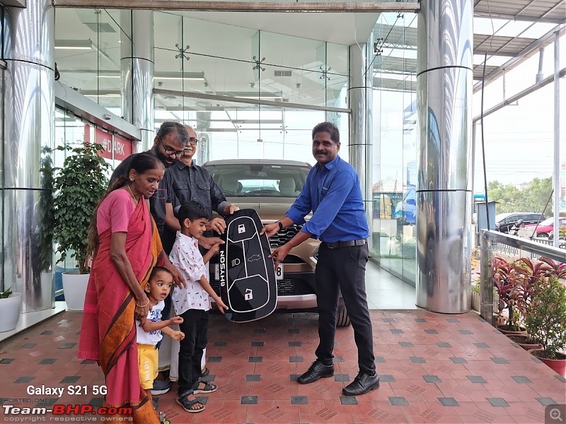 Tata Harrier #Jet Edition Ownership Review-delivery-sa-key.jpg
