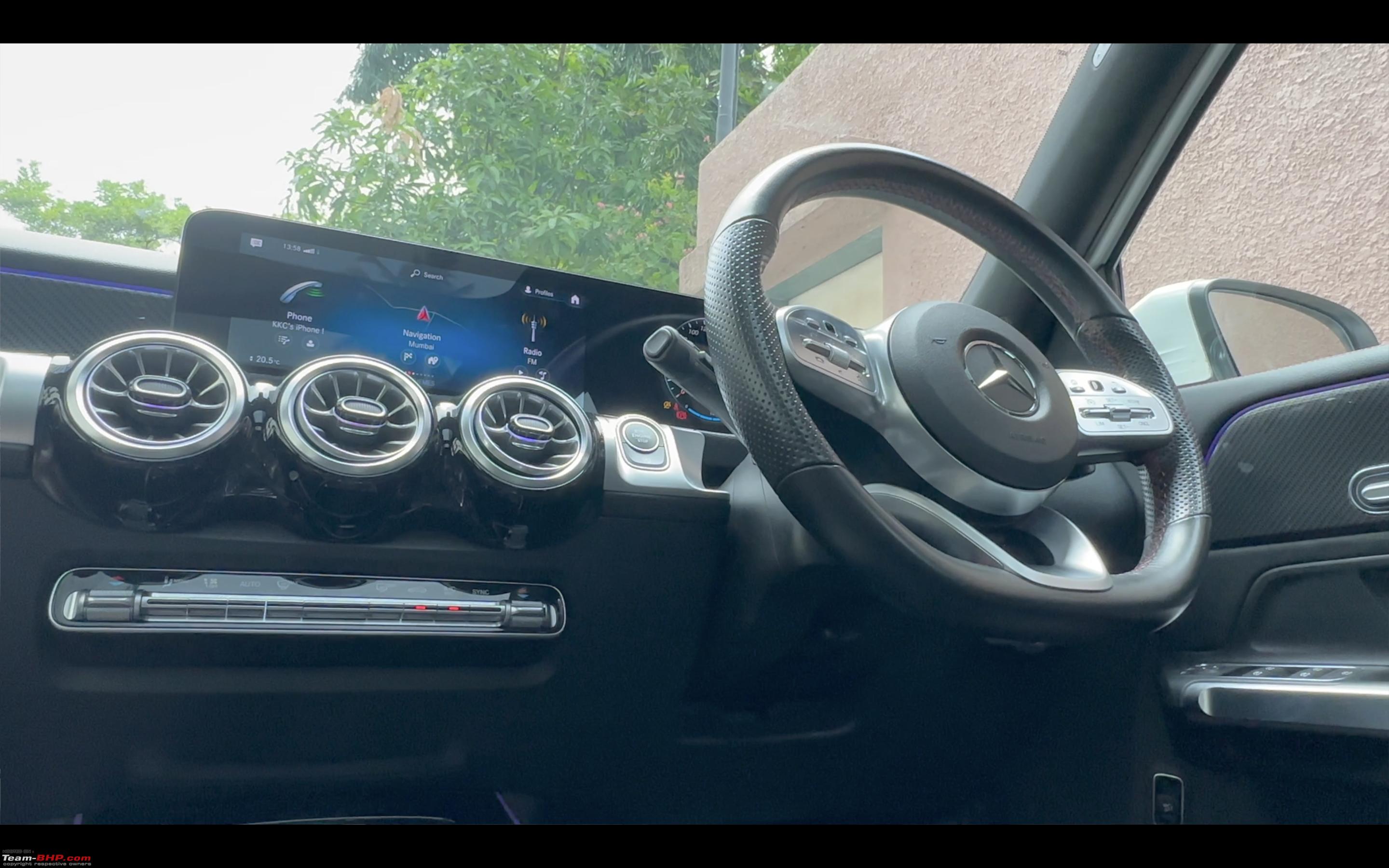 Mercedes Benz - GLB 220 d 4Matic - Interior detail view with