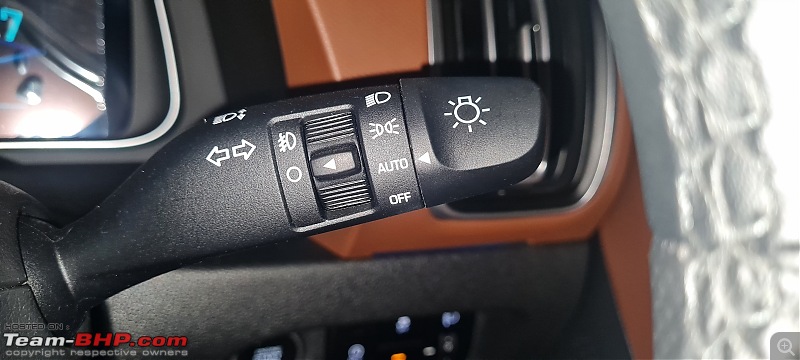 My New Hyundai Alcazar 1.5L Turbo-Petrol DCT-headlight-controls.jpg