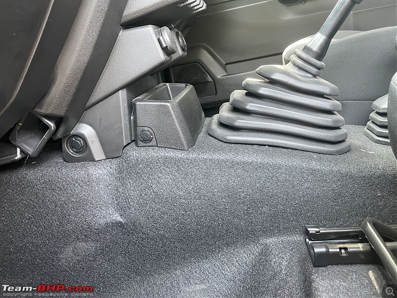 Maruti Jimny Zeta MT Review-centrol-consolde_passenger-side-mounting-points.jpg