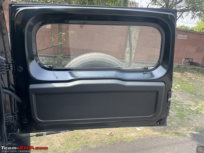 Maruti Jimny Zeta MT Review-boot-door_inside_hydraulic.jpg