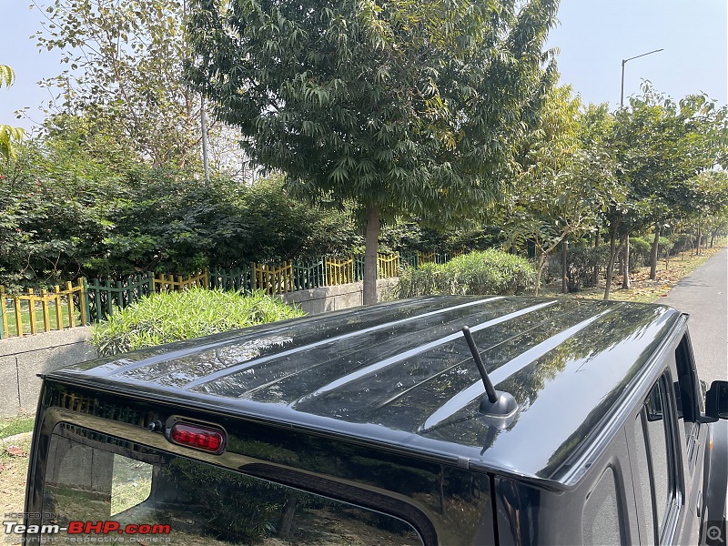 Maruti Jimny Zeta MT Review-roof-rear-antenna.jpg