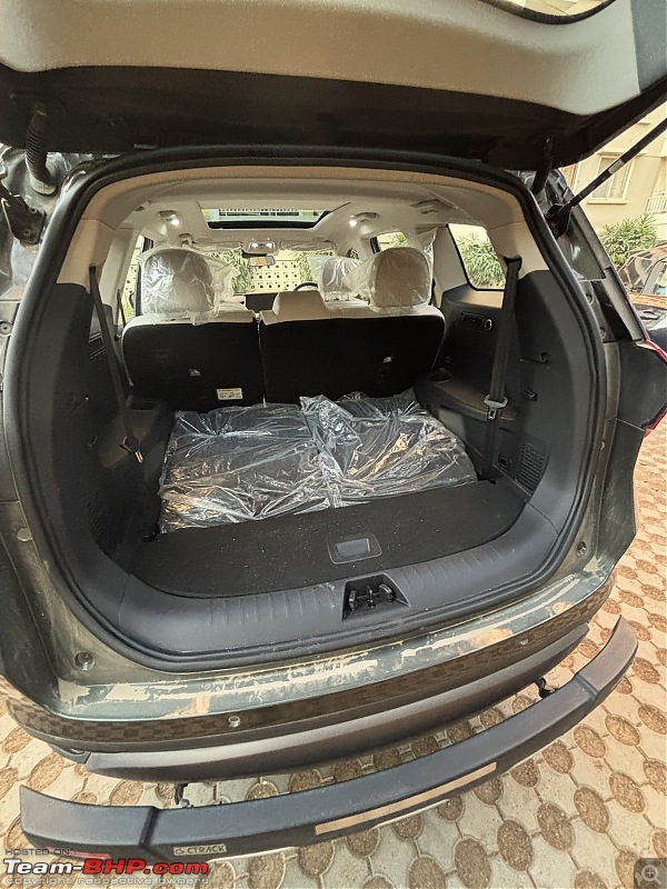 Mahindra XUV700 AX7L Review | Elder brother leaves home, younger sibling gets garage-img_3736.jpeg