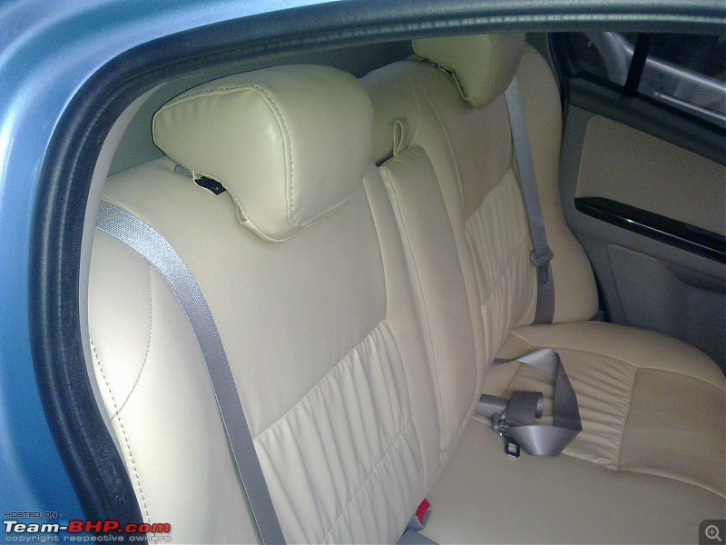 Oyster Blue SX4- ZXI-MT-VVT-sx4backseats1.jpg