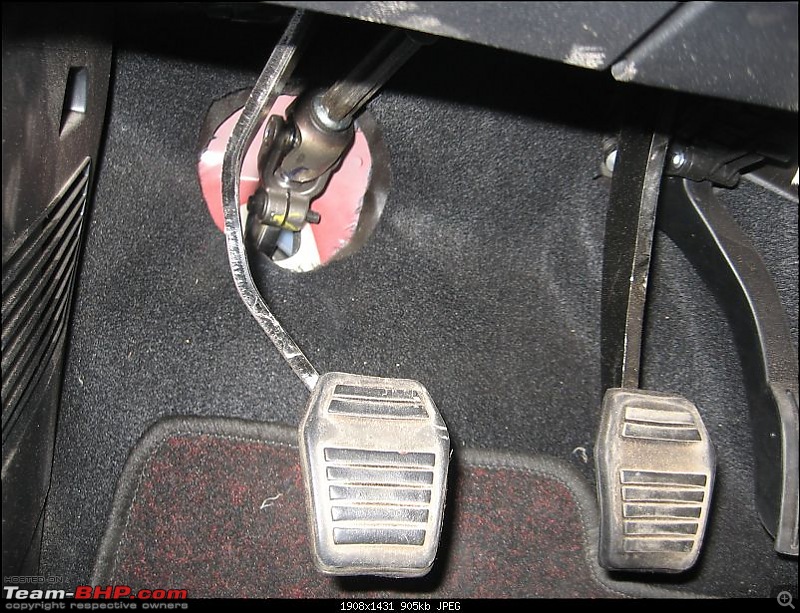 Review: 1st-gen Ford Figo (2010)-figo_pedals.jpg