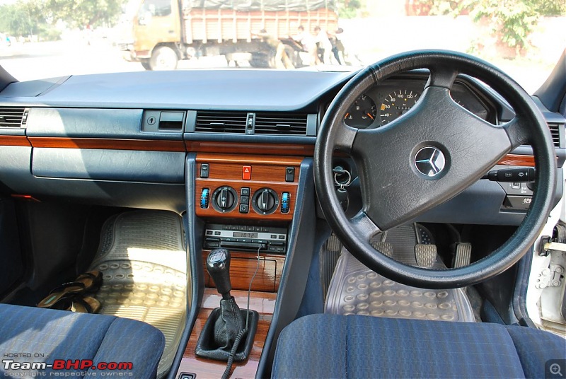 Mercedes E 250d W124-w124-interior.jpg