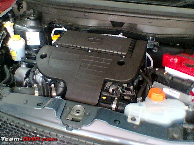 The New Tata Indica Vista Thread-engine-compartment.jpg