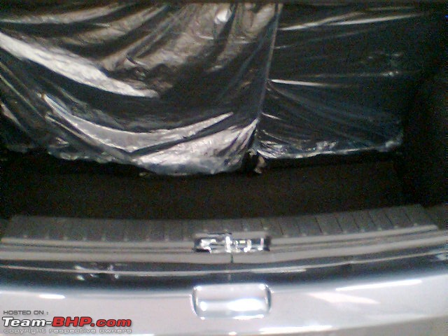 The New Tata Indica Vista Thread-boot-space.jpg