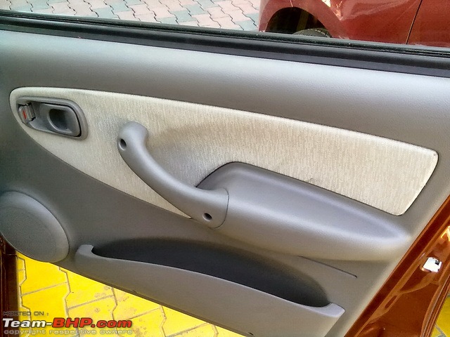 Quick First Drive: Tata Indica E-V2 CR4 LS-indica_ev2_doorpad.jpg