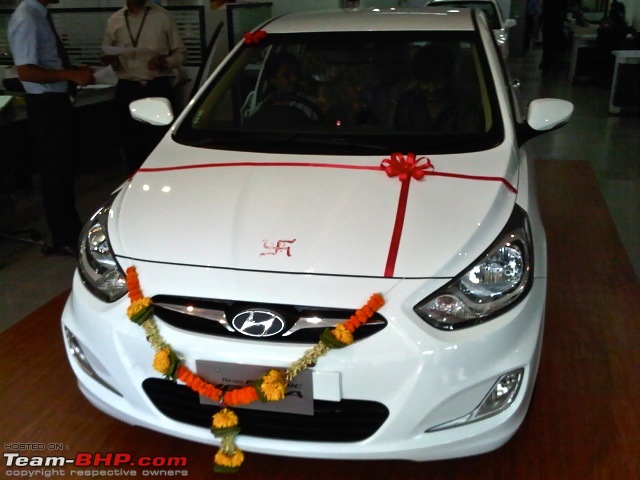 Review: 2nd-gen Hyundai Verna (2011)-anhv-front.jpg