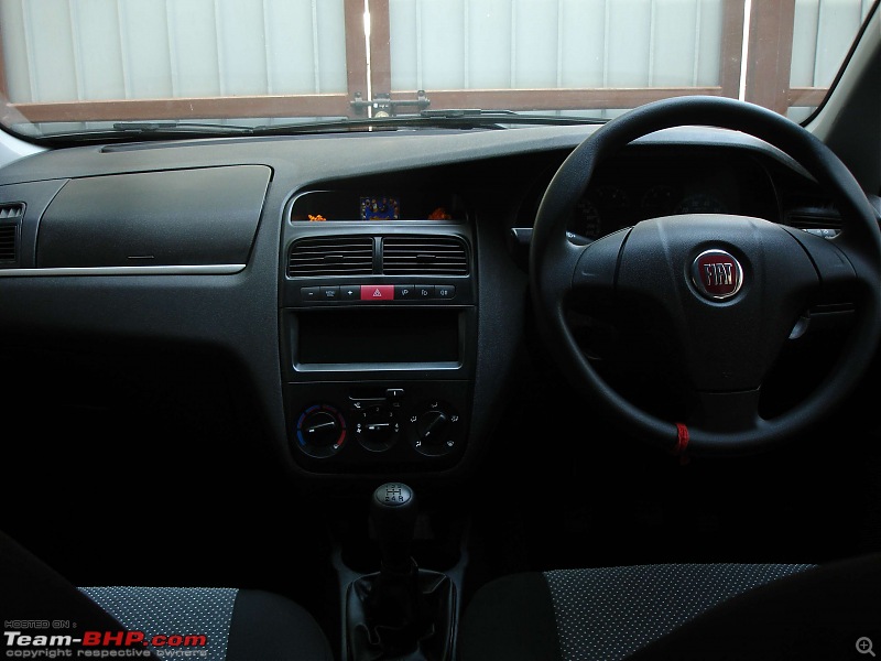 Le Bleu is here! - Fiat Grande Punto 1.3 Multijet Active-dashboard.jpg