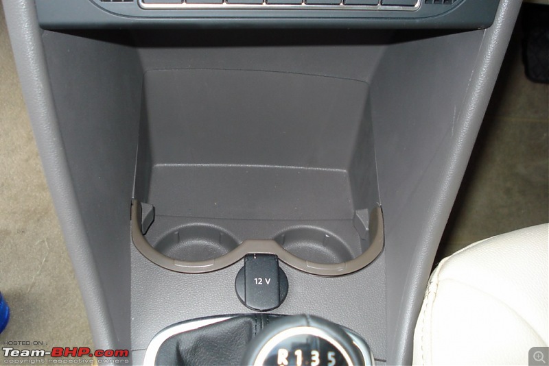 Ride the wind or party hard: My VW Vento and New Ford Fiesta take each other on!-6-vento-cup-holder-closed.jpg