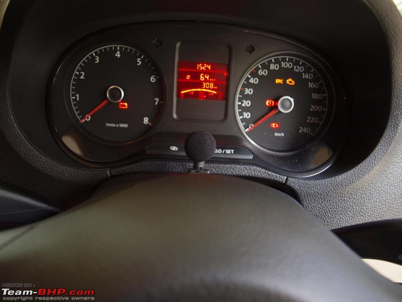 Deep Black Polo 1.6 Petrol Highline- Initial Ownership Review - 200 Km-046_bt-mic.jpg