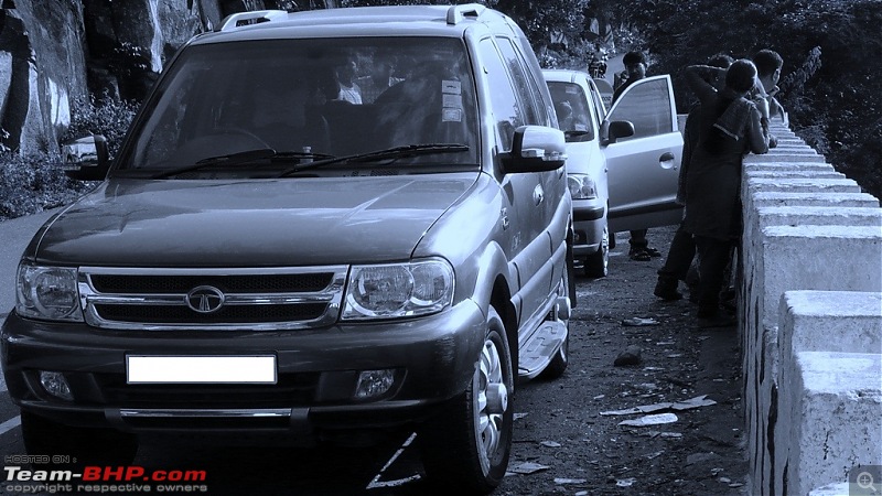 Tata Safari VX 4X4 - 2010 variant-p1050985.jpg