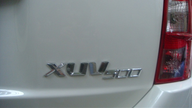 XUV500 W8 FWD Satin White: Buying experince and initial ownership-dsc01455.jpg