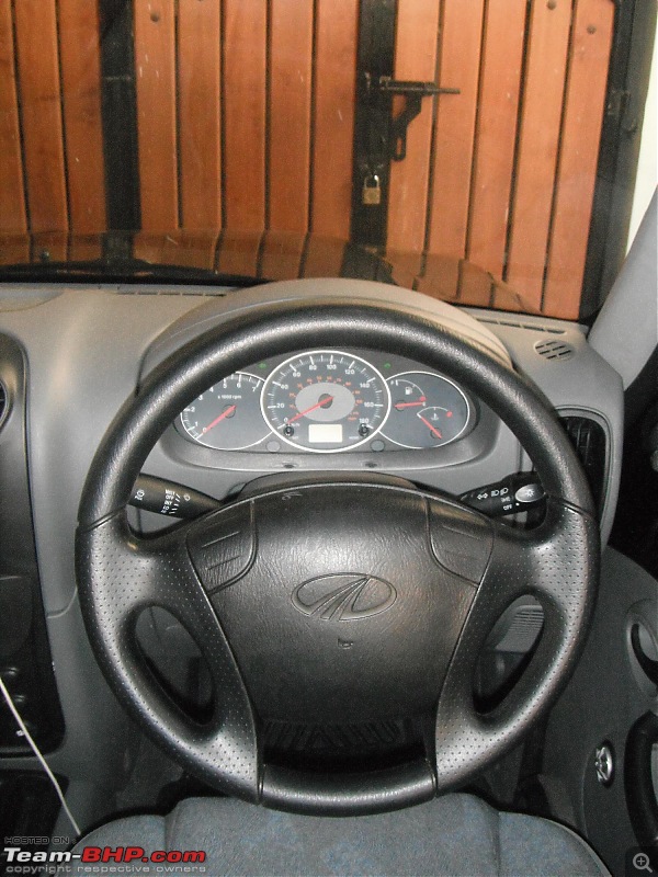 Team-BHP's first Mahindra Scorpio LX 4WD-steering.jpg