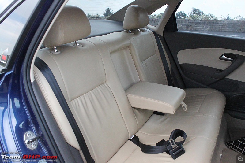 Shadow Blue Diamond - VW Vento TDI HL-reat_seat.jpg