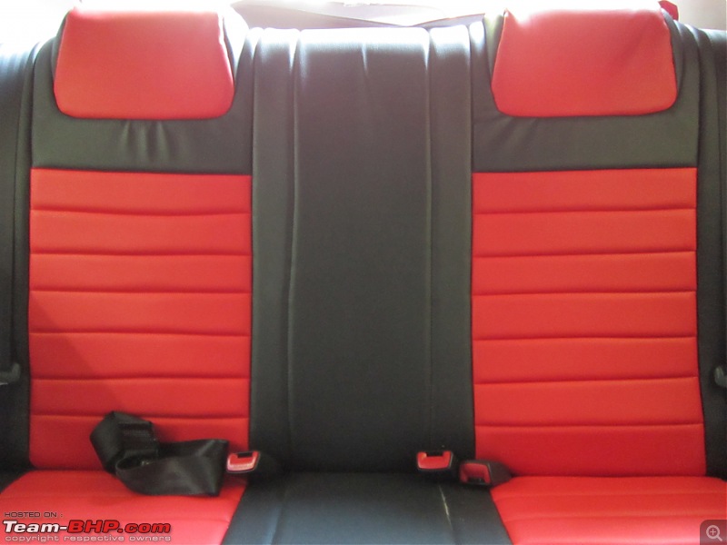 My Black Ghost : Toyota Etios V Ownership Report-rear_seat1.jpg