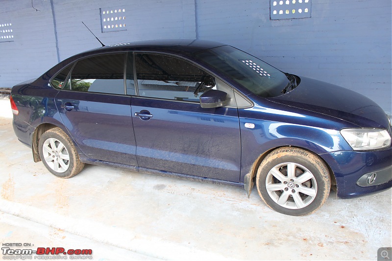 Shadow Blue Diamond - VW Vento TDI HL-dirty_car_1.jpg