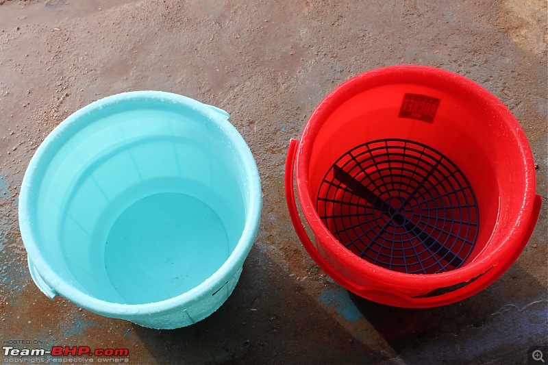 Shadow Blue Diamond - VW Vento TDI HL-bucket_before_clean.jpg