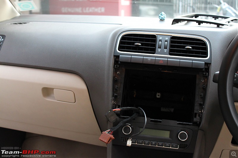 Shadow Blue Diamond - VW Vento TDI HL-after_hu_removed.jpg