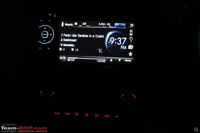 Shadow Blue Diamond - VW Vento TDI HL-music_play.jpg