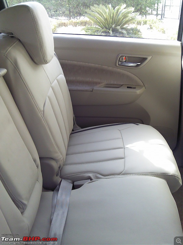 I am in LUV literally - My Maruti Ertiga ZXI-seat-cover-middle.jpg