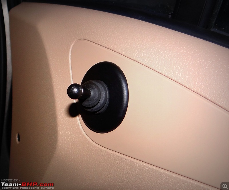 Chevy Spark comes home-orvm-adjustment-knob.jpg