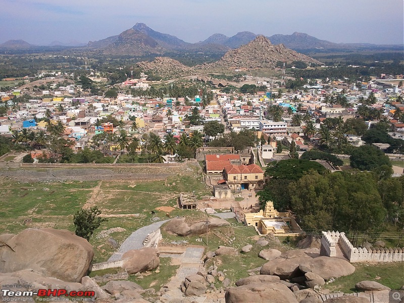 Hills of Honey - A TeamBHP meet in Madhugiri-buzzing-town.jpg