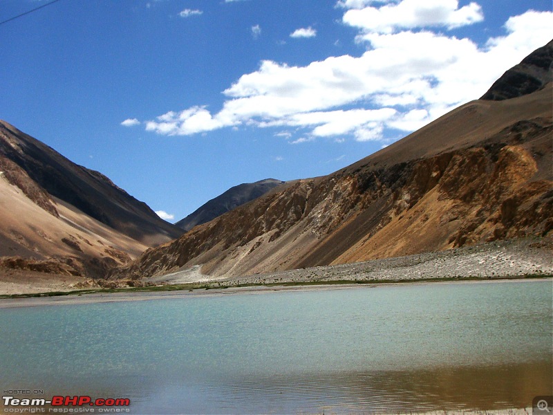 18 Passes, 15 lakes and 2 breakdowns : Ladakh and Lahaul call again-d9-11-lake-before-pangong-tso.jpg