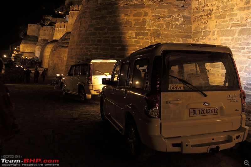 Hawk-On-Fours (H-4) Roadtrip: Kumbhalgarh & Ranakpur-20121223193214_5648.jpg