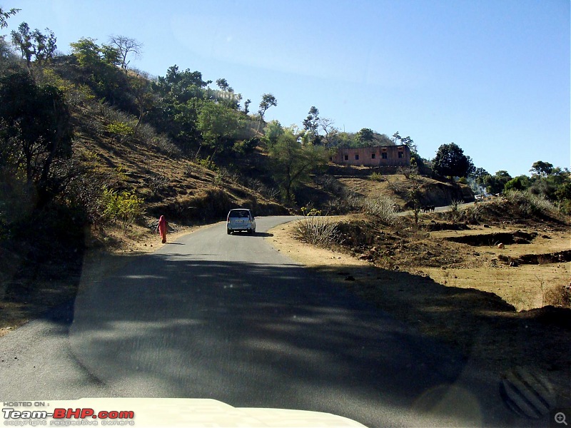 Hawk-On-Fours (H-4) Roadtrip: Kumbhalgarh & Ranakpur-toranakpur.jpg