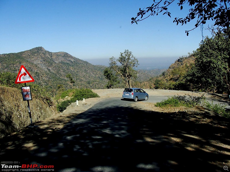 Hawk-On-Fours (H-4) Roadtrip: Kumbhalgarh & Ranakpur-toranakpur-9.jpg