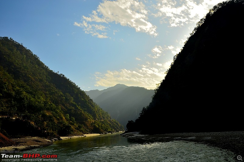 Uttarakhand : A Bone-Chilling Winter Vacation in the "Land of Gods"-valley.jpg
