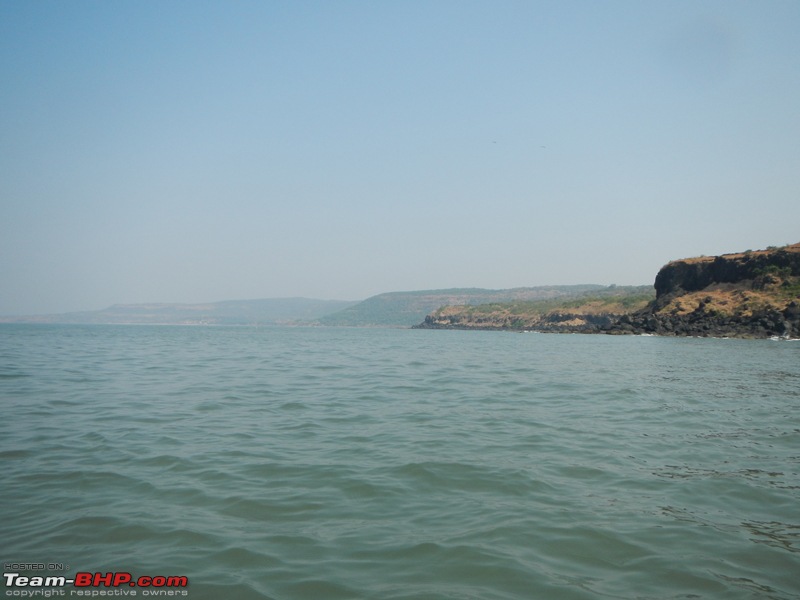 Going solo at 5 kmph - Mumbai to Goa in an inflatable kayak!-rockycliff1.jpg