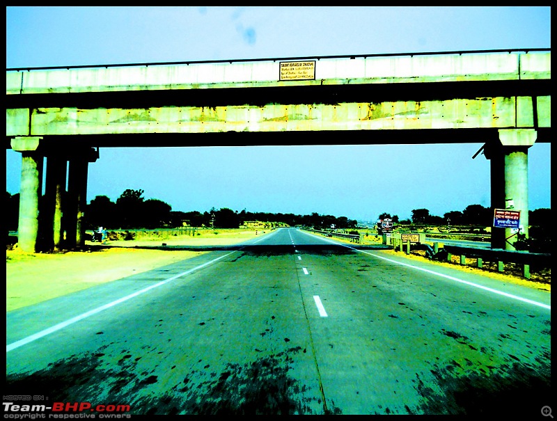 Sojourn on the Golden Quadrilateral in my WagonR F10D-d-90.jpg