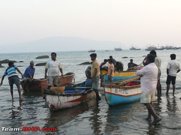 Seaside Sojourn In Shrivardhan-20_fishermen_web.jpg